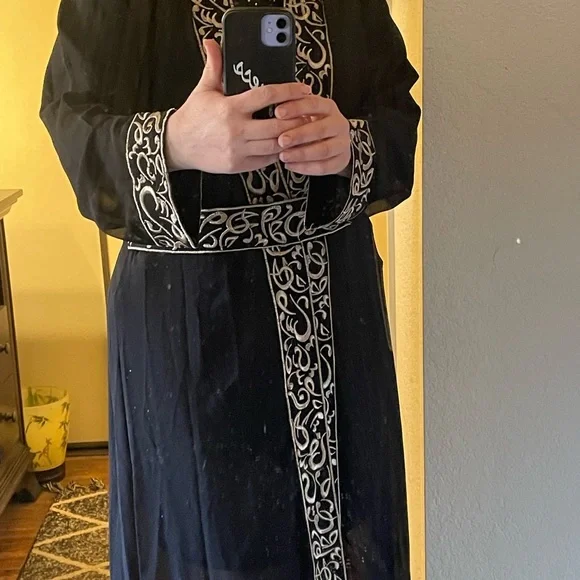 Arabic calligraphy abaya size large - Picture 5 of 5